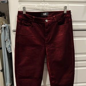 Only worn twice.  Excellent condition,perfect for the holidays!